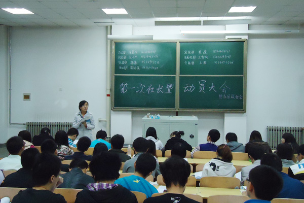 我院2011-2012学年一学期社团注册工作圆满结束