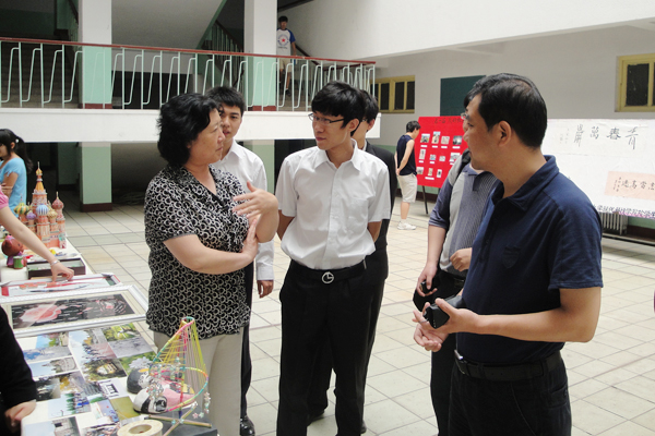 我院举办第四届“现代风华”文化节优秀作品展