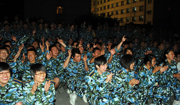 我院千峰校区举行“迎中秋新生联谊晚会”