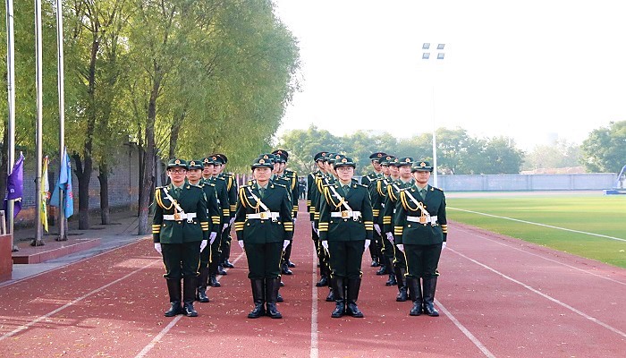 我院国旗护卫队赴孝义七中执行义务升旗任务