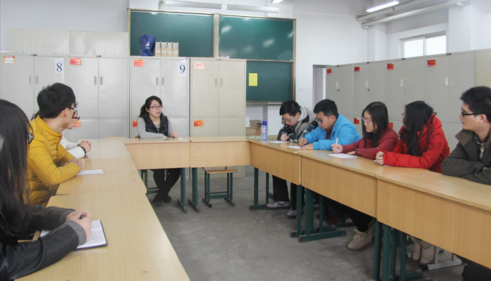 我院各学生党总支开展“学习雷锋精神践行社会主义核心价值观”主题活动