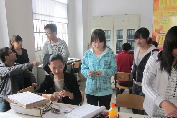 我院2011-2012学年一学期社团注册工作圆满结束